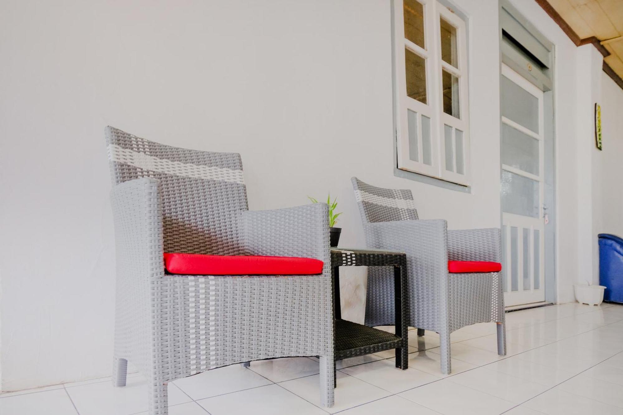 Oyo Life 2638 Hotel Raya Sarangan Εξωτερικό φωτογραφία