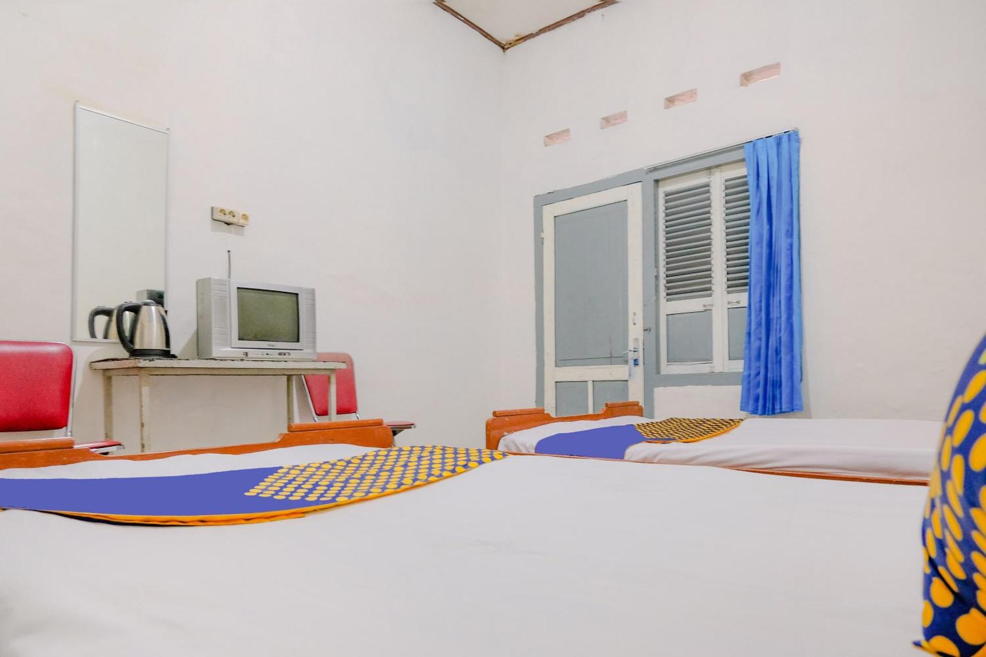 Oyo Life 2638 Hotel Raya Sarangan Εξωτερικό φωτογραφία
