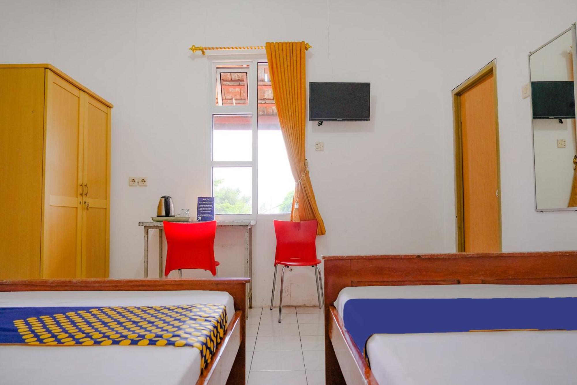 Oyo Life 2638 Hotel Raya Sarangan Εξωτερικό φωτογραφία