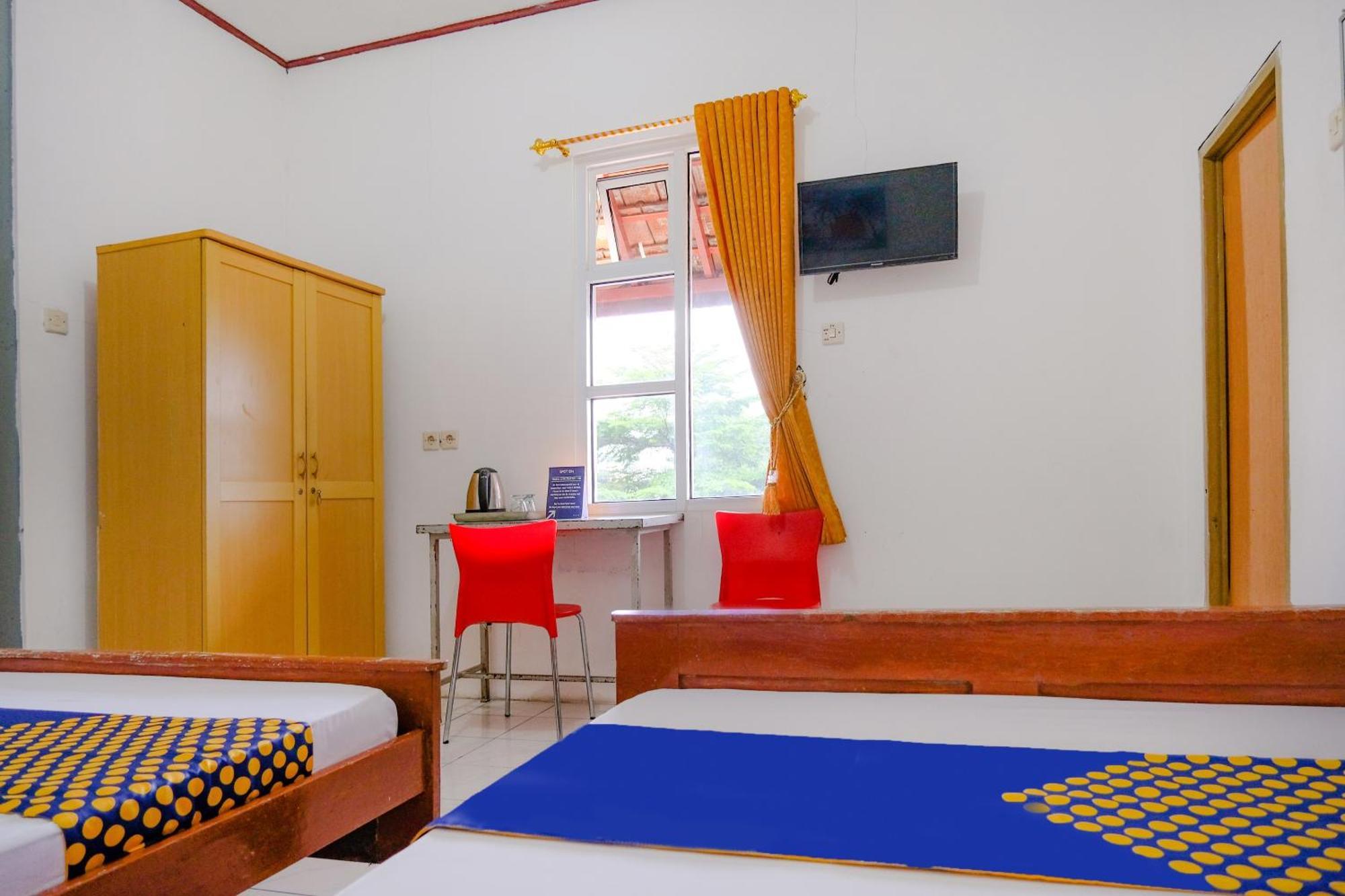 Oyo Life 2638 Hotel Raya Sarangan Εξωτερικό φωτογραφία