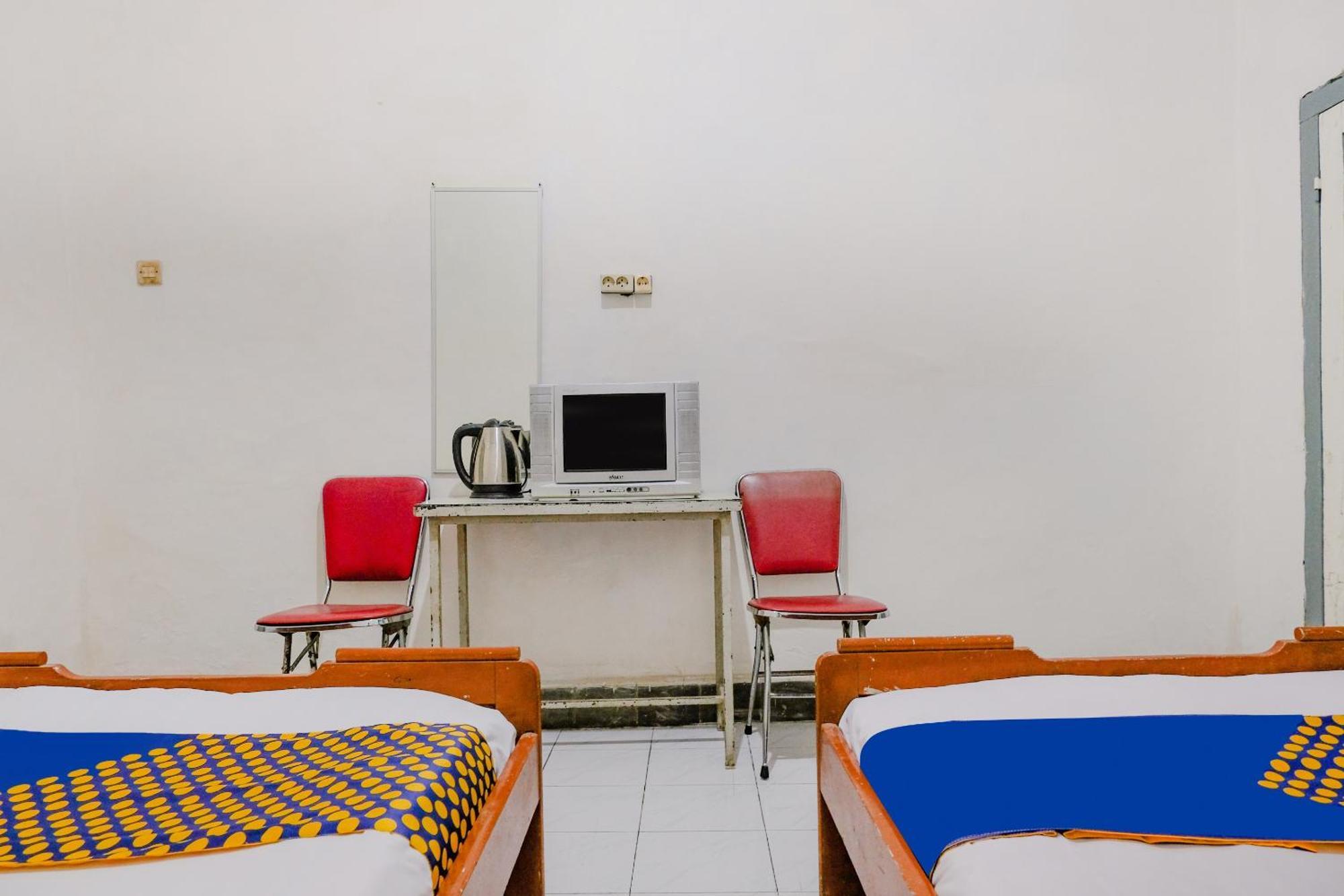 Oyo Life 2638 Hotel Raya Sarangan Εξωτερικό φωτογραφία
