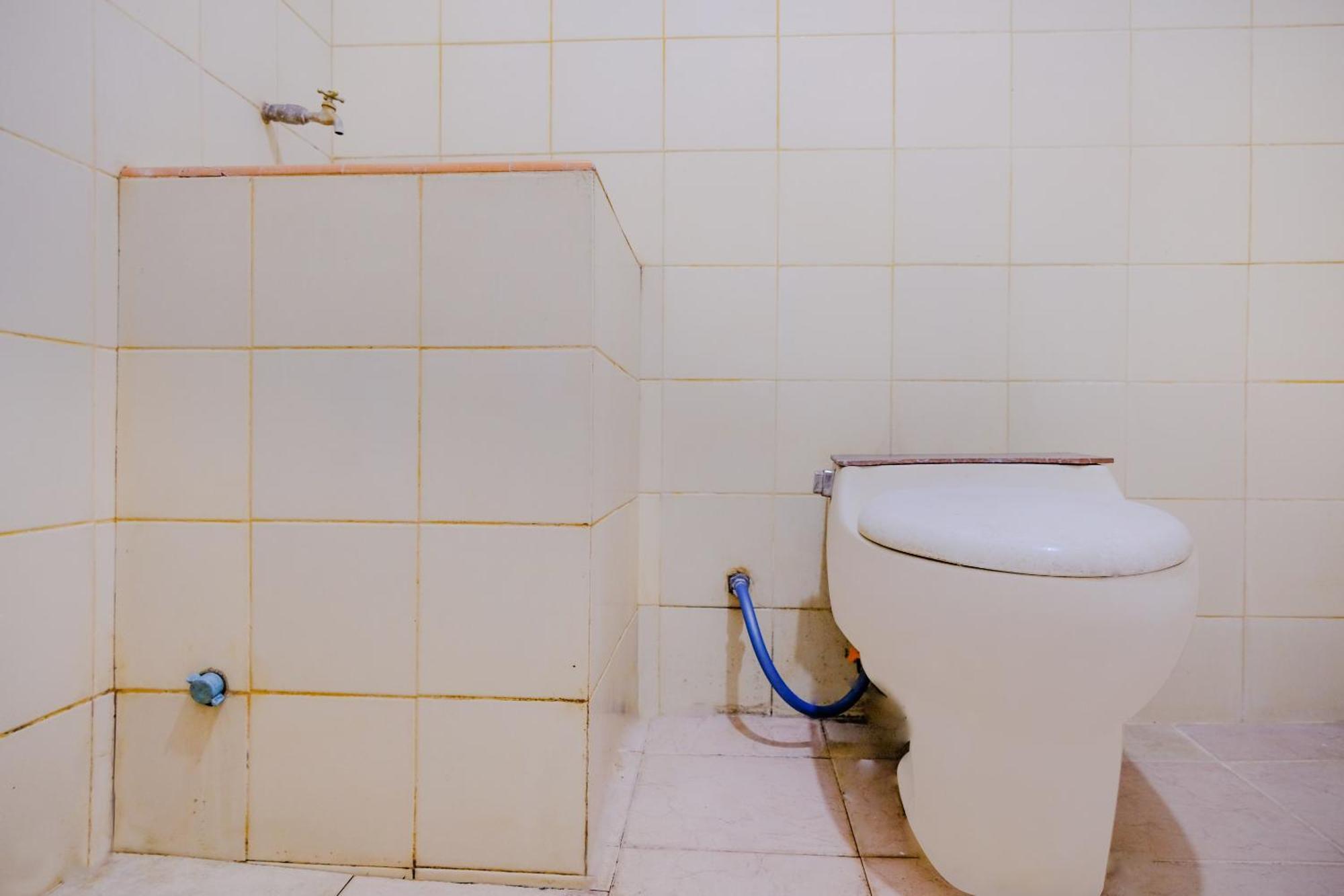 Oyo Life 2638 Hotel Raya Sarangan Εξωτερικό φωτογραφία