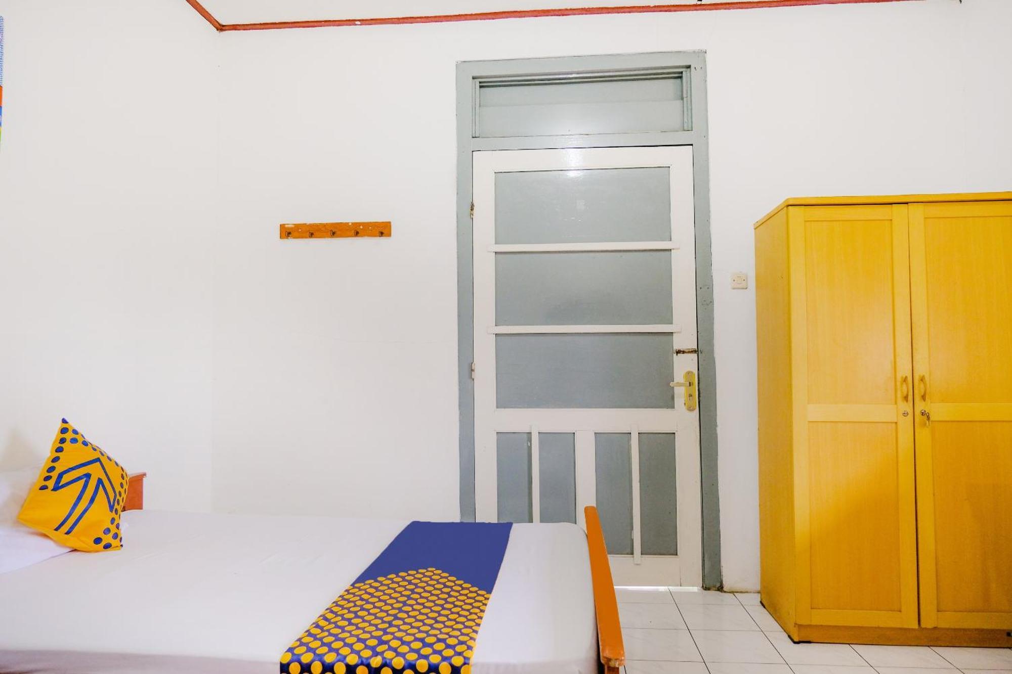 Oyo Life 2638 Hotel Raya Sarangan Εξωτερικό φωτογραφία