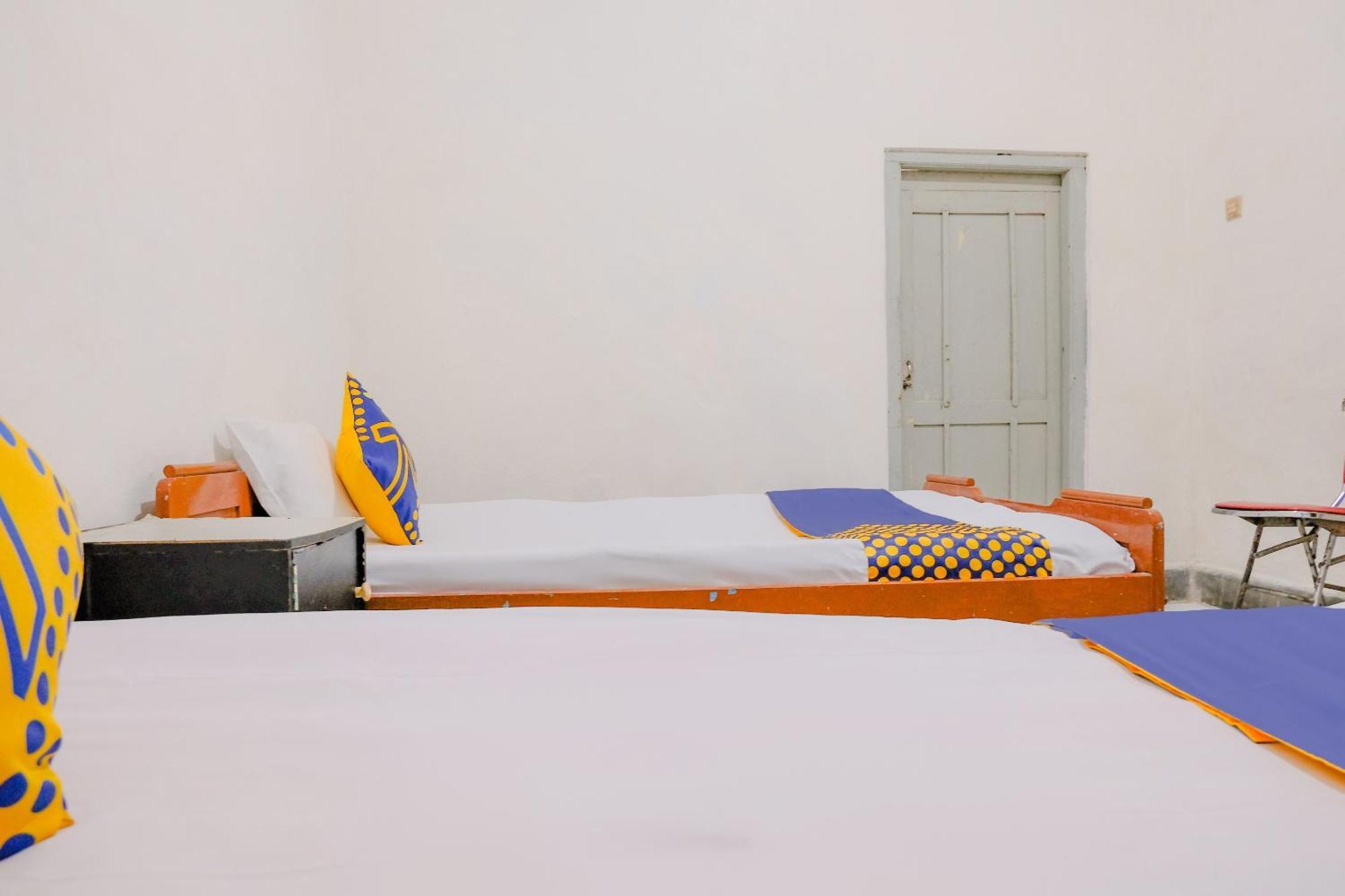 Oyo Life 2638 Hotel Raya Sarangan Εξωτερικό φωτογραφία